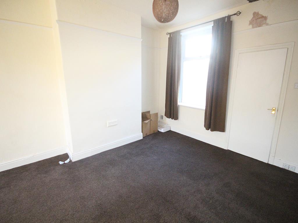 3 bedroom terraced house To Let in Barnoldswick - IMG_2165.jpg